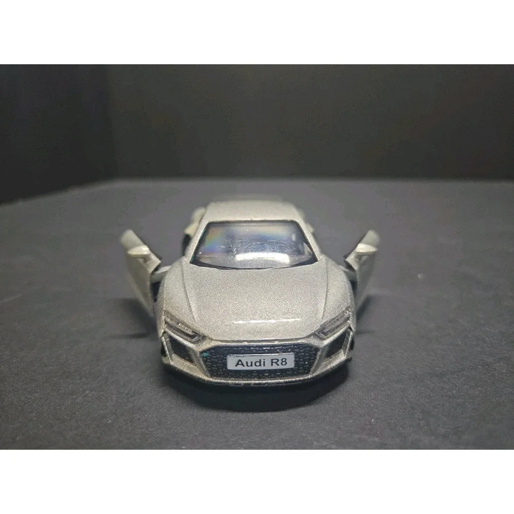 Audi R8 Coupe Silver Diecast Model Car 1:36 JFL Enterprises Made in China